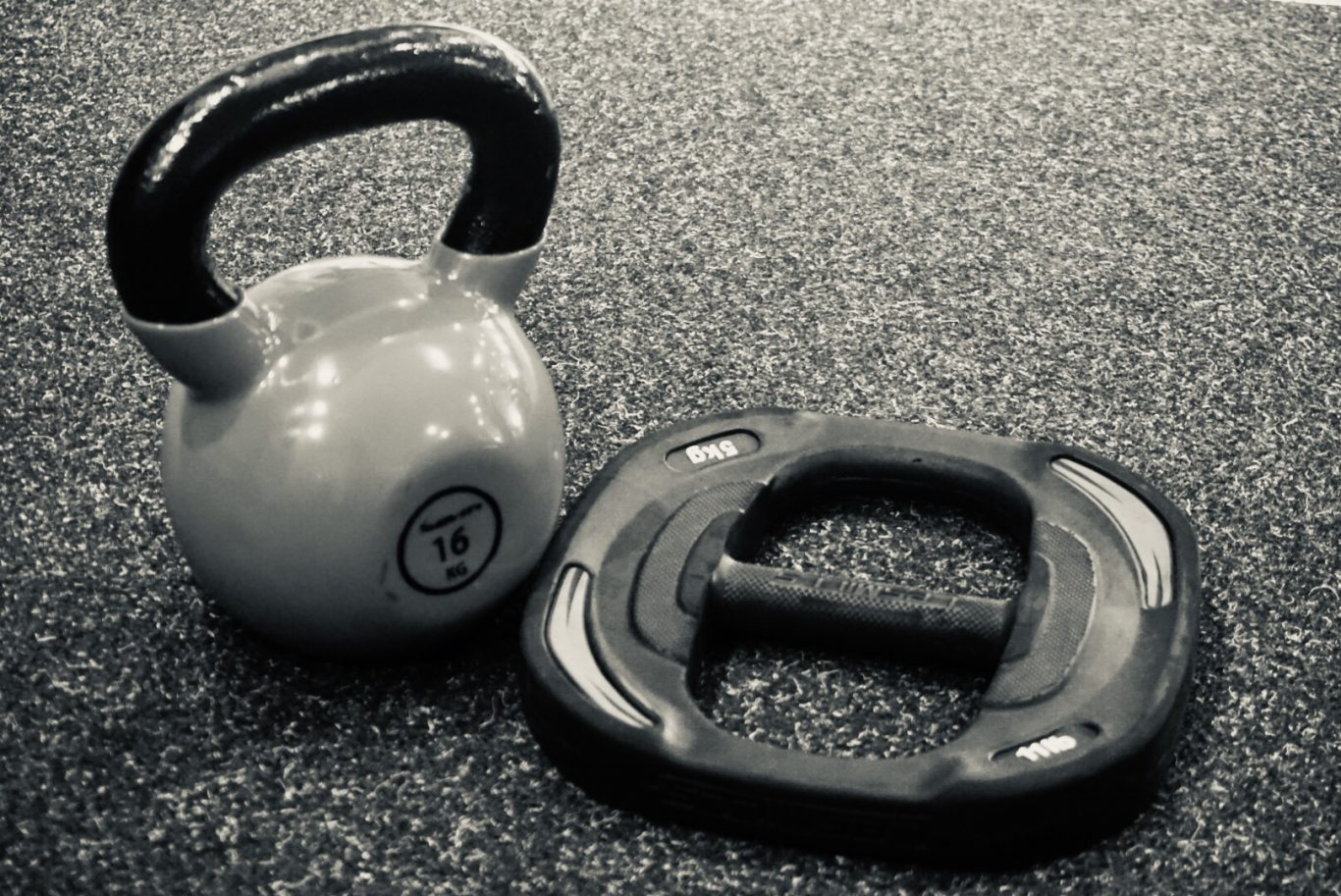 Kettleball und Gewichtsscheibe